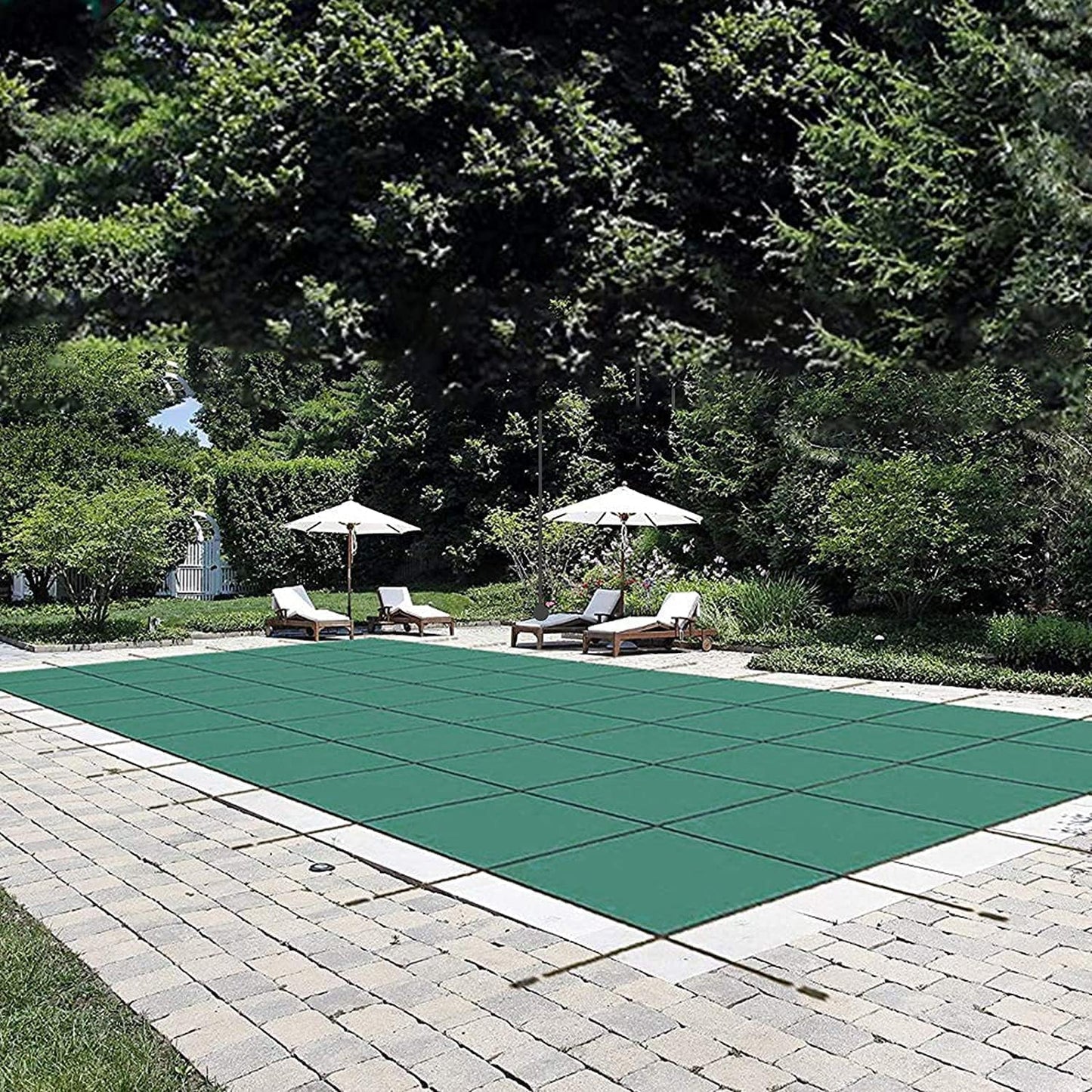 VEVOR Pool Safety Cover, Fits 16x32ft Rectangular Inground Winter Swimming Pools, with 4x8ft Center End Step, Triple Stitched, High Strength Mesh PP, Great Rain Permeability, Installation Hardware